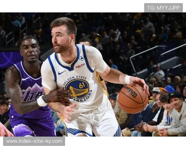 太阳轮换阵容大幅缩水 双向合同球员获得出场机会 太阳轮换阵容大幅缩水 双向合同球员获得出场机会